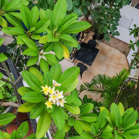 La Rose Suites Phnom Penh Esterno foto