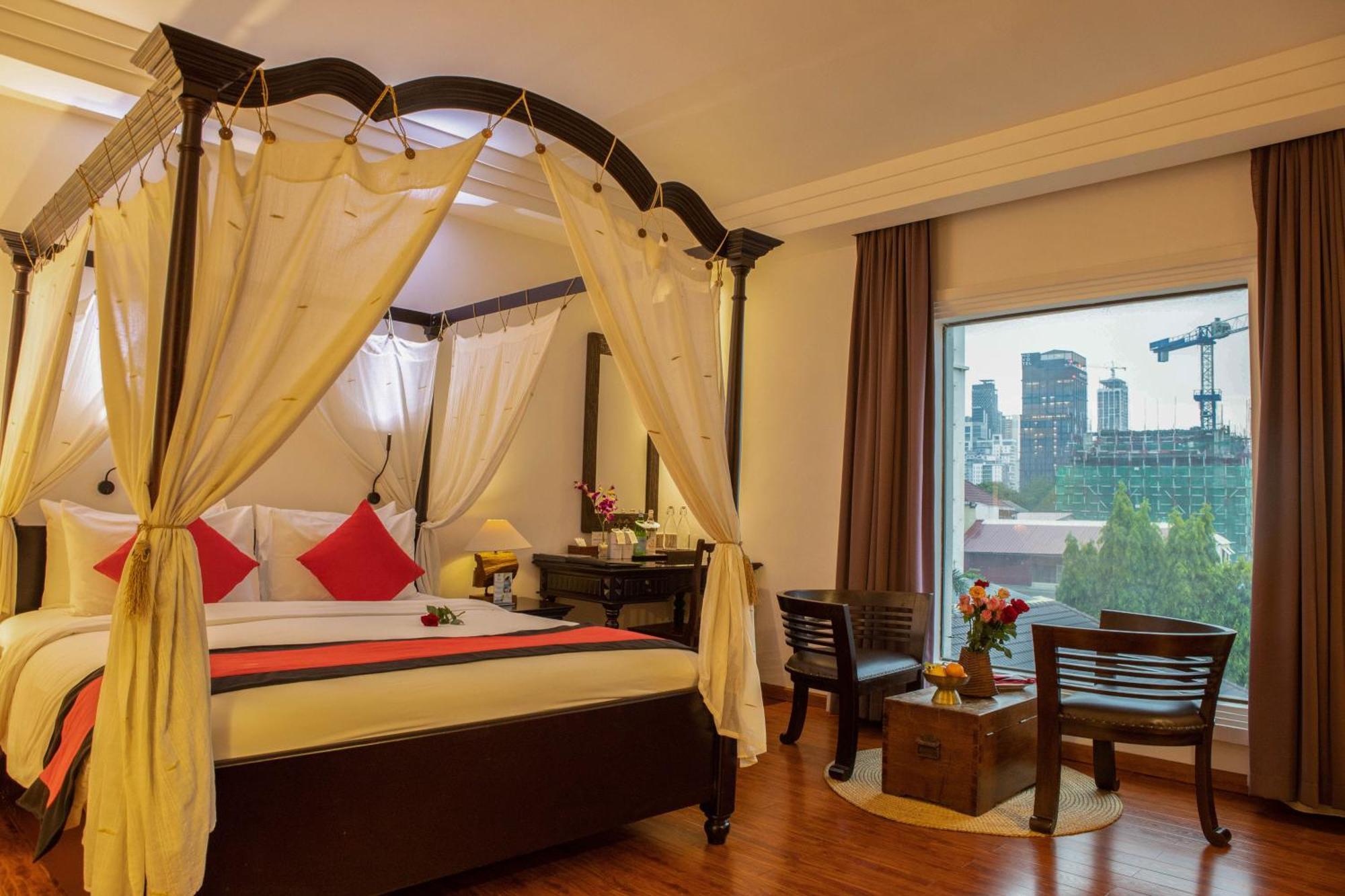 La Rose Suites Phnom Penh Esterno foto
